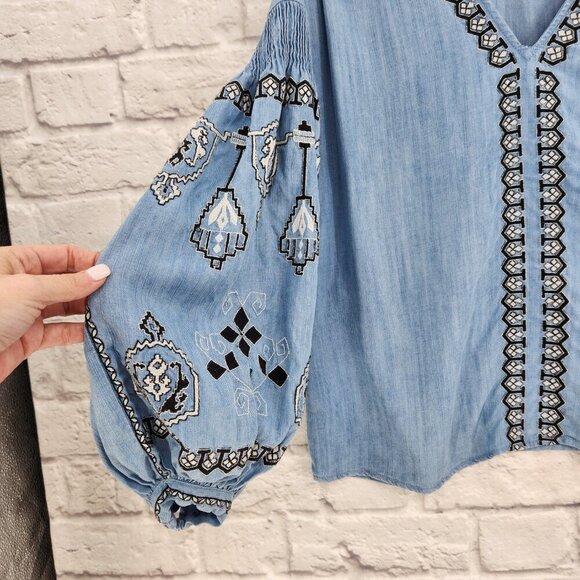 Zara Trafaluc Blue Chambray Balloon Sleeve V Neck Embroidered Boho Top US XS - Picture 3 of 12